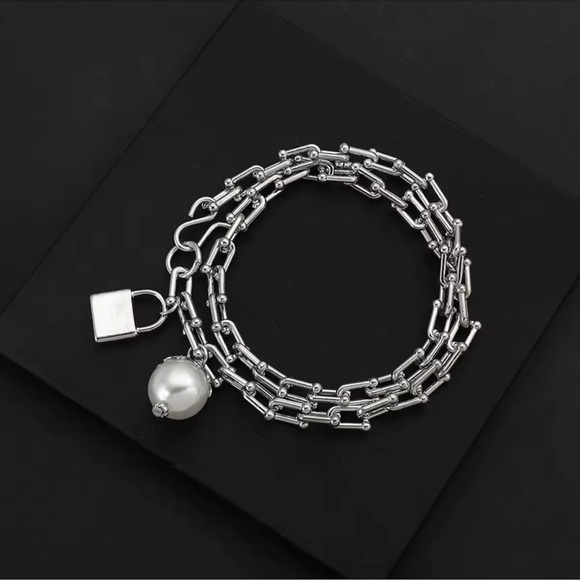 Graduated Link Elegant Silver Chain Lock Pearl Charm - Picture 5 of 6